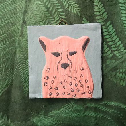 AKUPARA-Verein-für-Tierschutz-Artenschutz-Naturschutz-Fliese-Motiv-Jaguar-Engobe Fliese mit Engobe bemalt - Motiv Gepard