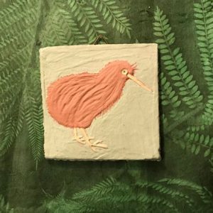 AKUPARA-Verein-für-Tierschutz-Artenschutz-Naturschutz-Fliese-Motiv-Kiwi-Engobe Fliese mit Engobe bemalt - Motiv Kiwi